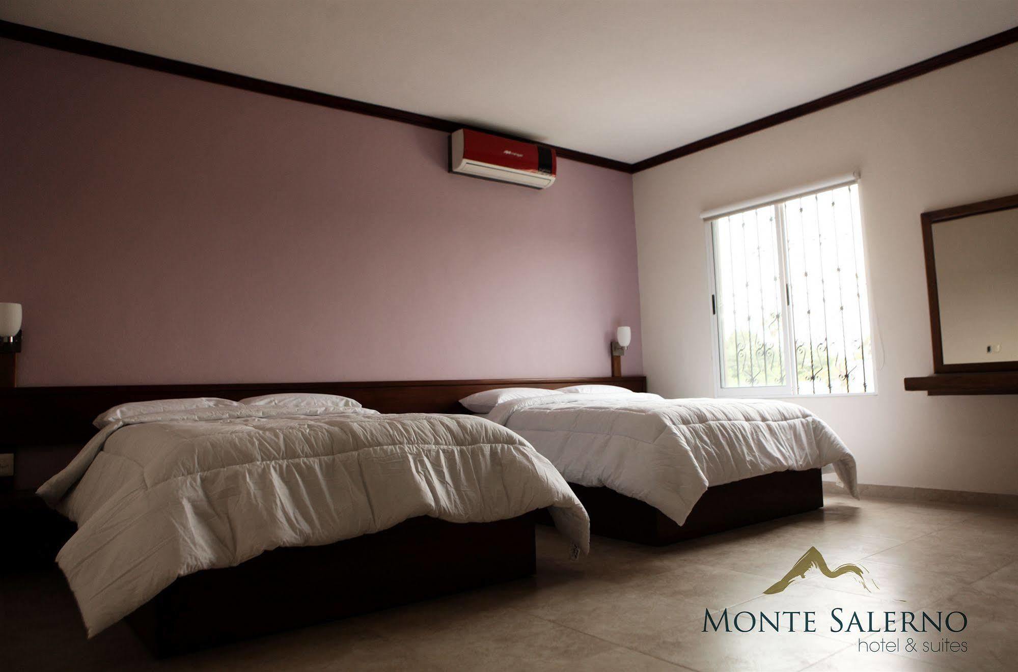 Monte Salerno Hotel & Suites Montemorelos Bagian luar foto