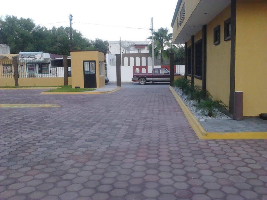 Monte Salerno Hotel & Suites Montemorelos Bagian luar foto