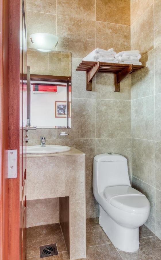 Monte Salerno Hotel & Suites Montemorelos Bagian luar foto
